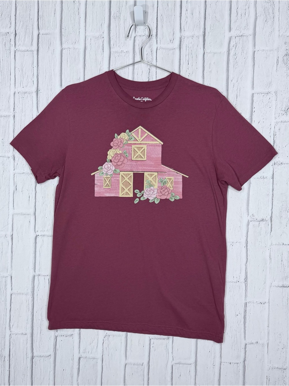 🐴 Lincoln Outfitters Floral Barn Farm Graphic Tee Burgundy Cottagecore M